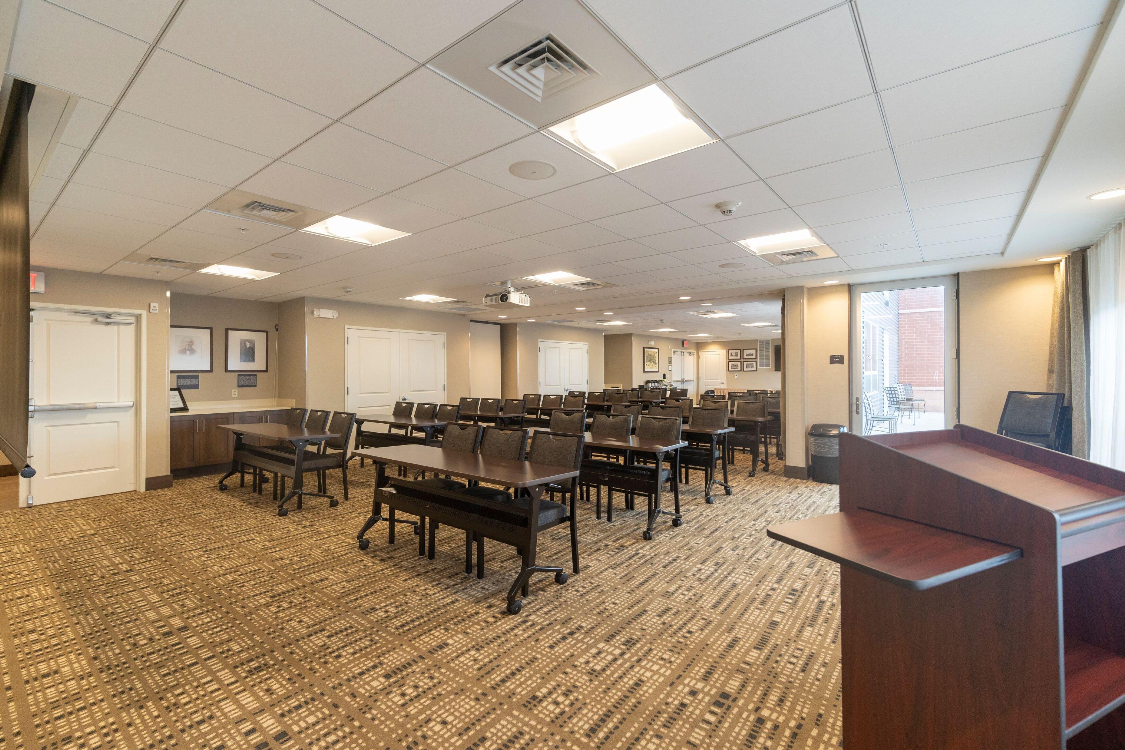 Staybridge Suites Marquette, an IHG Hotel Extérieur photo