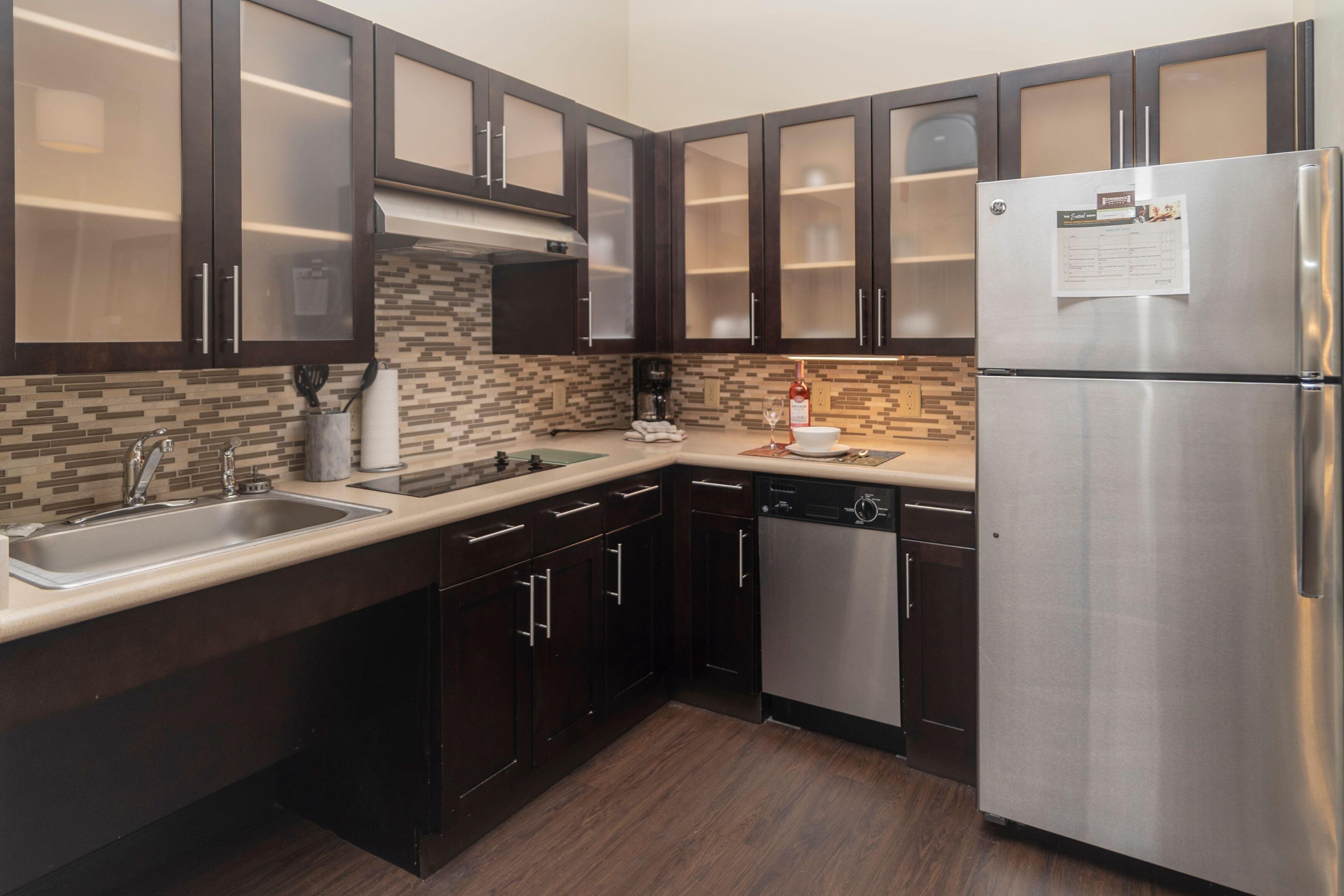 Staybridge Suites Marquette, an IHG Hotel Extérieur photo