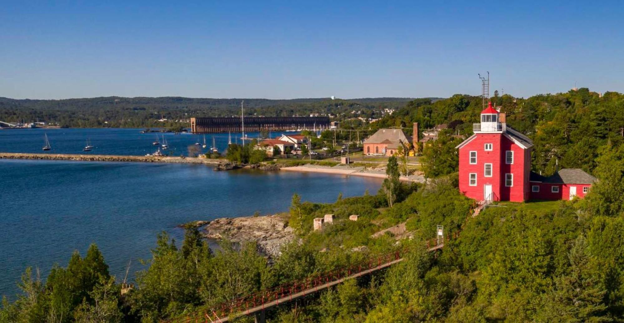 Staybridge Suites Marquette, an IHG Hotel Extérieur photo